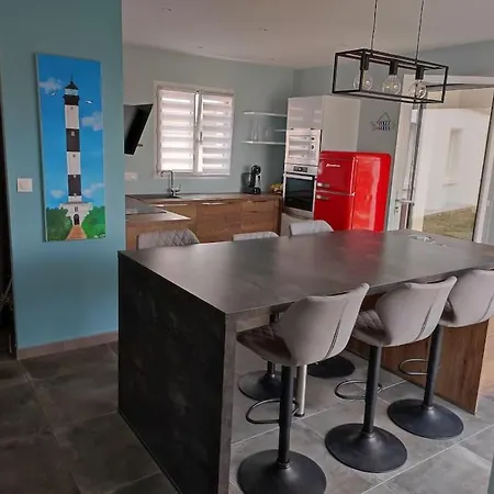 Jolie Maison Neuve Sans Vis A Vis Proche De La Mer * سا جورج دوليه