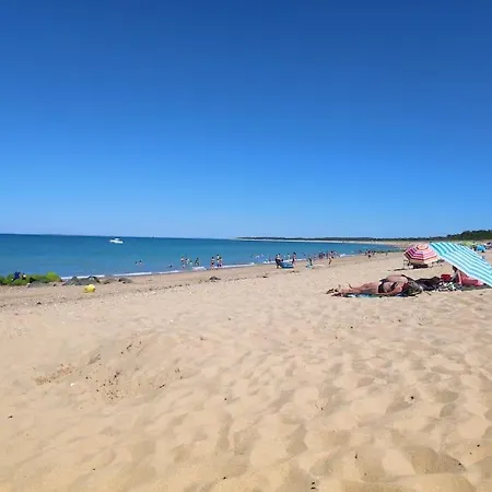 Jolie Maison Neuve Sans Vis A Vis Proche De La Mer سا جورج دوليه